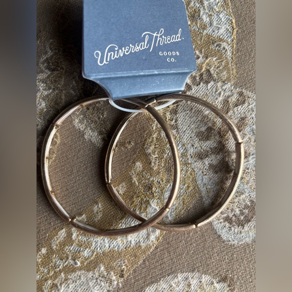 Elegant Gold Bangle Stretch Bracelets (2) - Picture 3 of 15